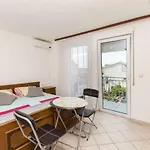 And Ilija Apartment