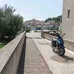 And Ilija Apartment