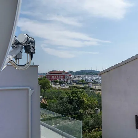 And Ilija 아파트 Tribalj