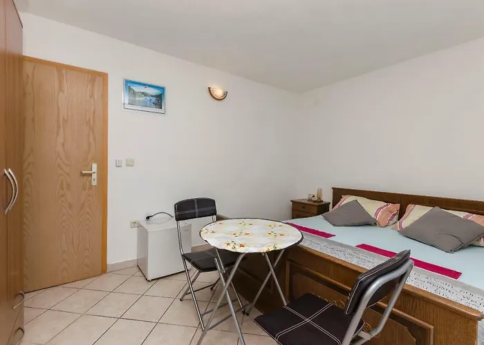 And Ilija Appartement *